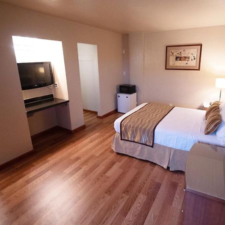 Stay Inn Suite Stockton Buitenkant foto