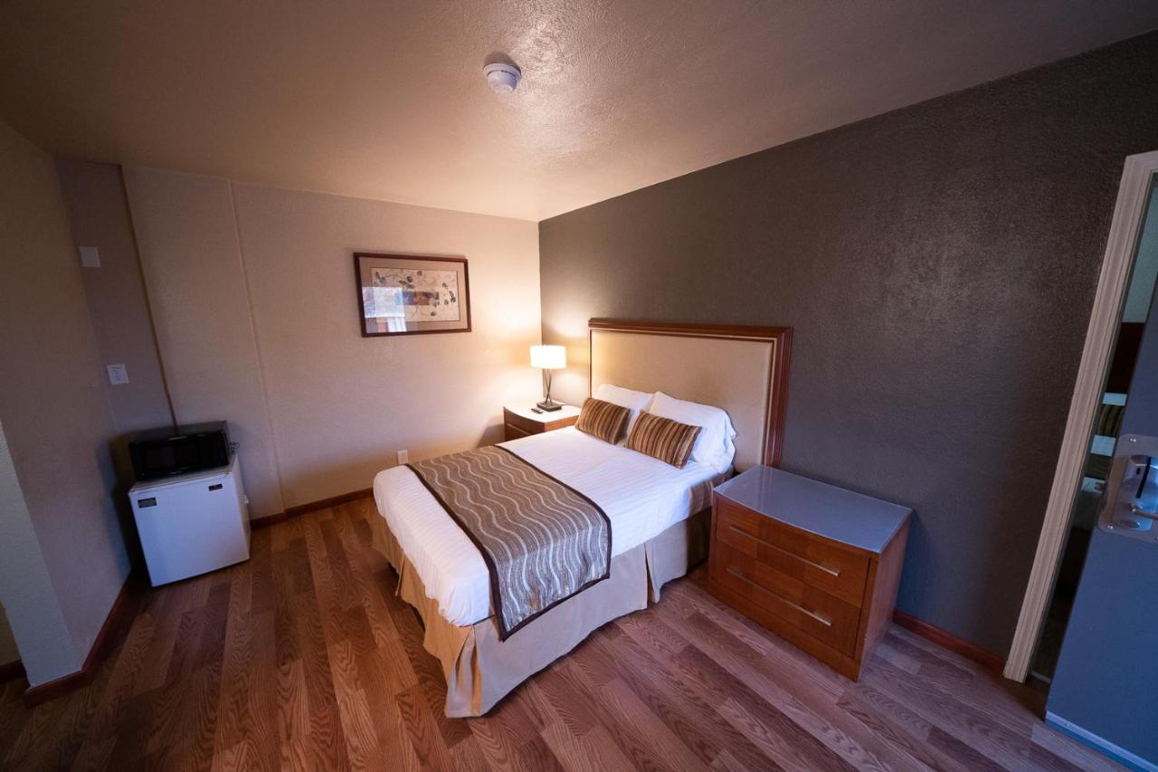 Stay Inn Suite Stockton Buitenkant foto