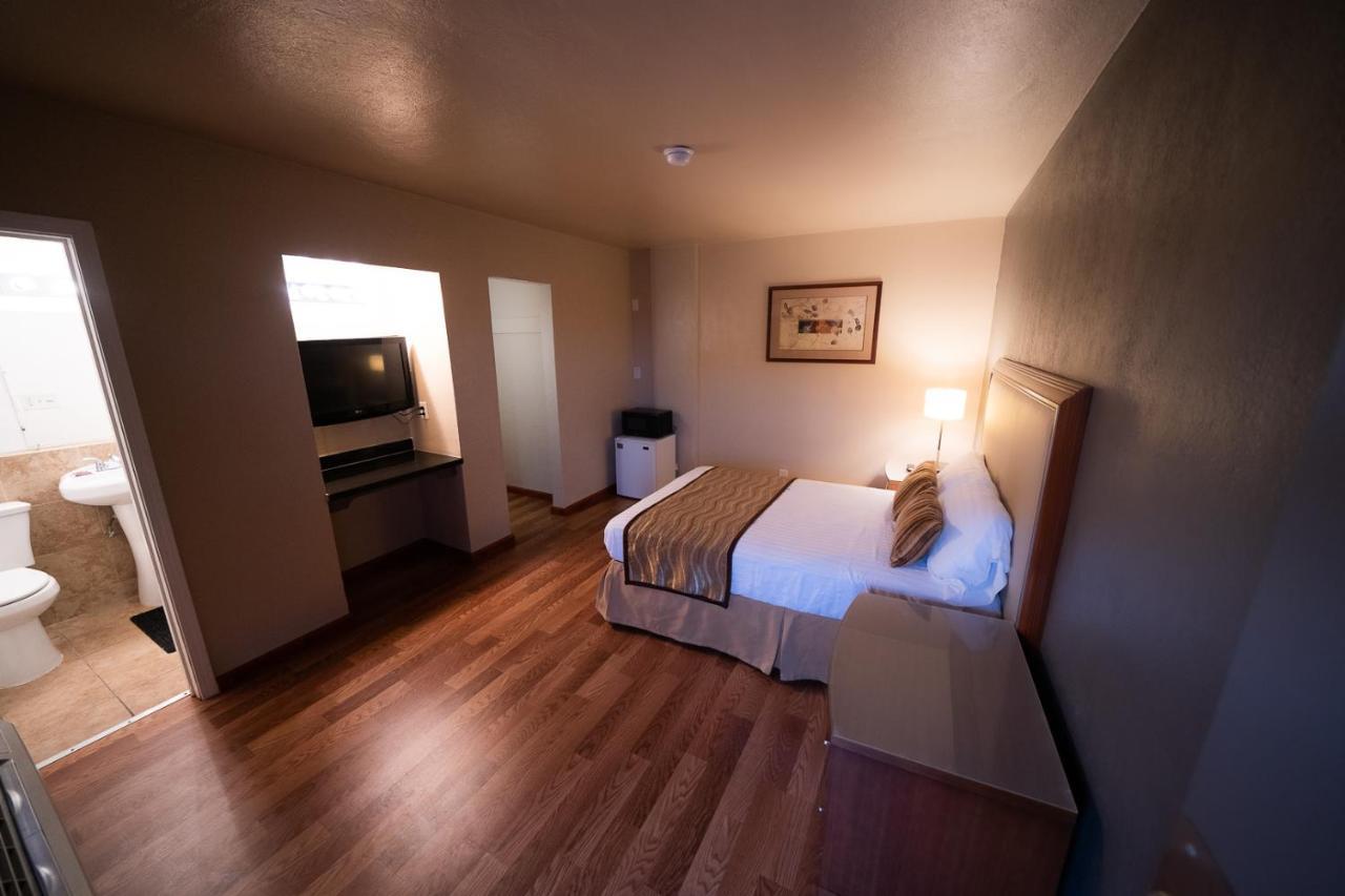 Stay Inn Suite Stockton Buitenkant foto